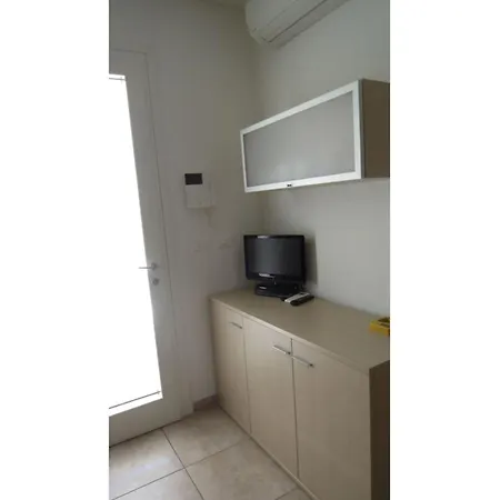 Comfortable Family Apartment With Swimming Pool 比比翁