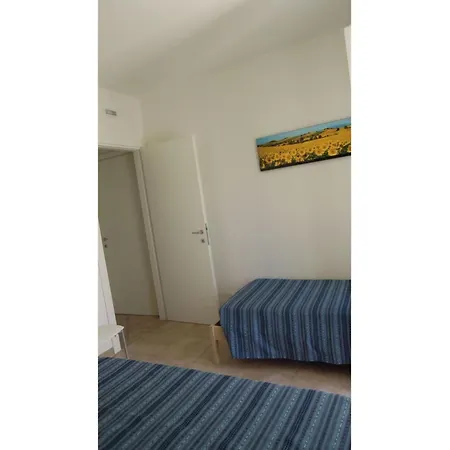 Comfortable Family Apartment With Swimming Pool 比比翁