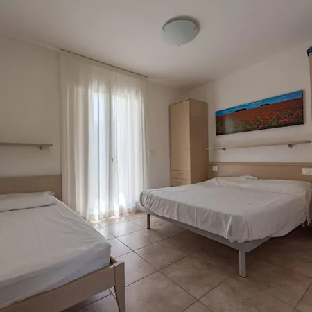 Comfortable Family With Swimming Pool *