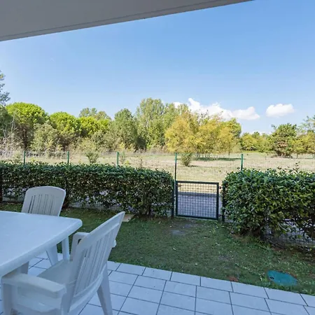 Comfortable Family With Swimming Pool Daire Bibione