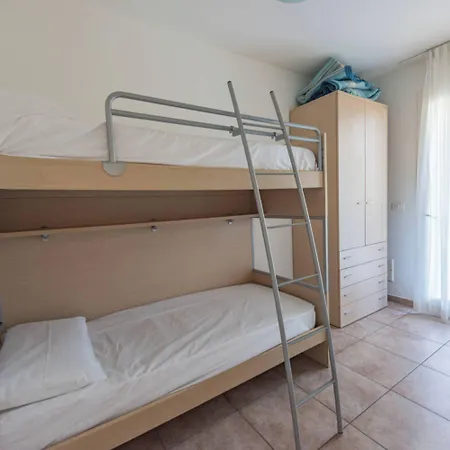 Apartment Comfortable Family With Swimming Pool