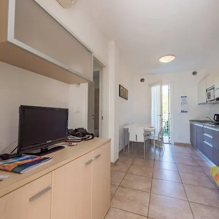 Apartment Comfortable Family With Swimming Pool