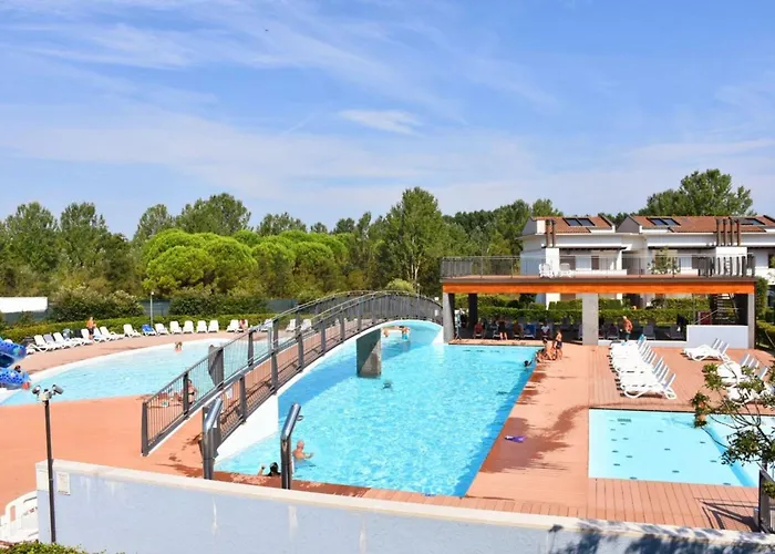 Comfortable Family With Swimming Pool Daire Bibione
