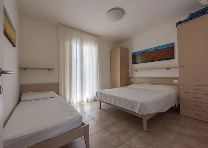 Comfortable Family With Swimming Pool *